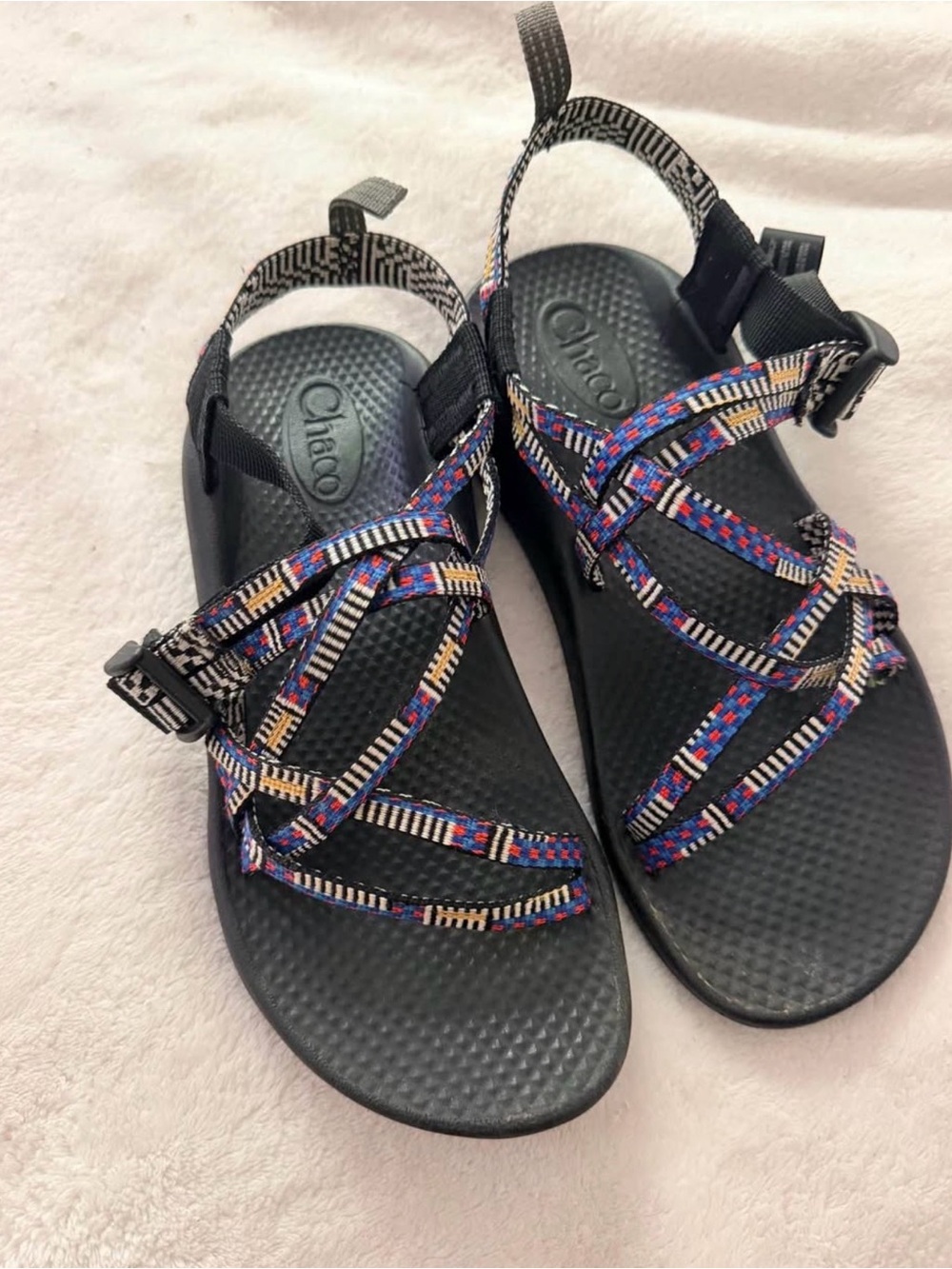 Chaco Youth 4 Z/Cloud Strappy Sandals in Black with Multicolor Webbing
